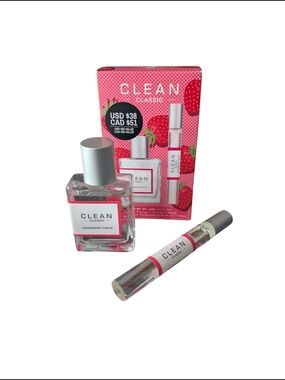 Classic Strawberry Fields Women's Fragrance Set - Pink